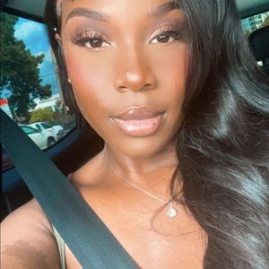 Meet your Posher, Ericka